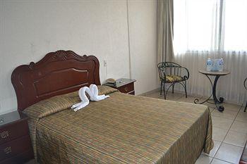 Hotel Costa Brava กัวดาลาฮารา ภายนอก รูปภาพ