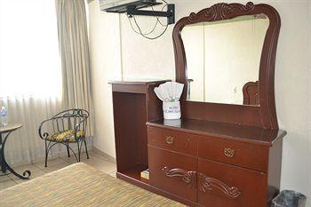 Hotel Costa Brava กัวดาลาฮารา ภายนอก รูปภาพ